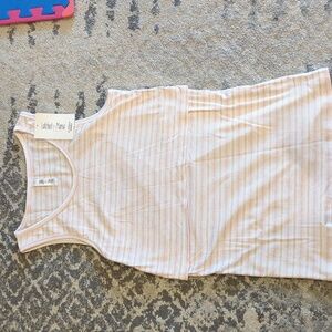 Latched Mama NWT ribbed nursing tank, large